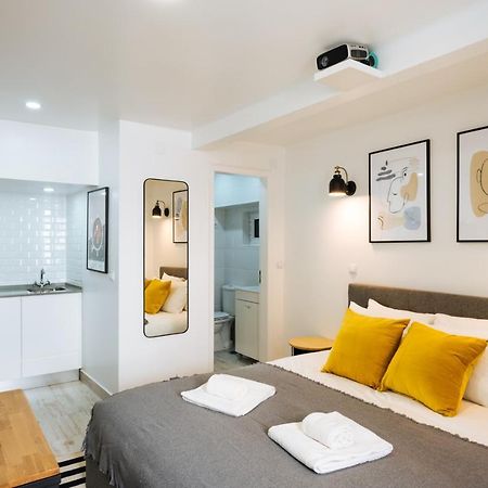 Cozy & Small Studio In The Center Lisbon Exterior photo